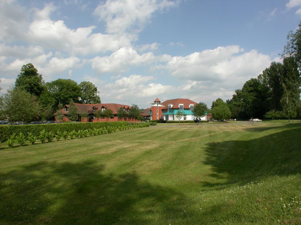 Cim Business Centre Hotell Maidenhead Exteriör bild